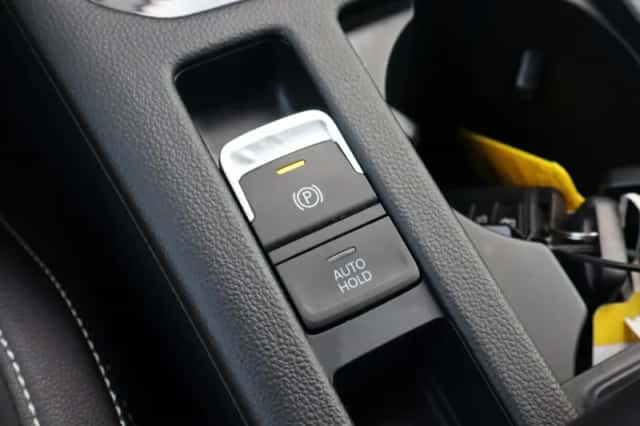 Volkswagen Passat (2022) thumbnail 31