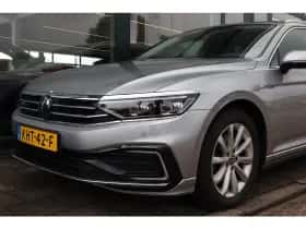 Volkswagen Passat (2022) thumbnail 37