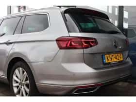 Volkswagen Passat (2022) thumbnail 40