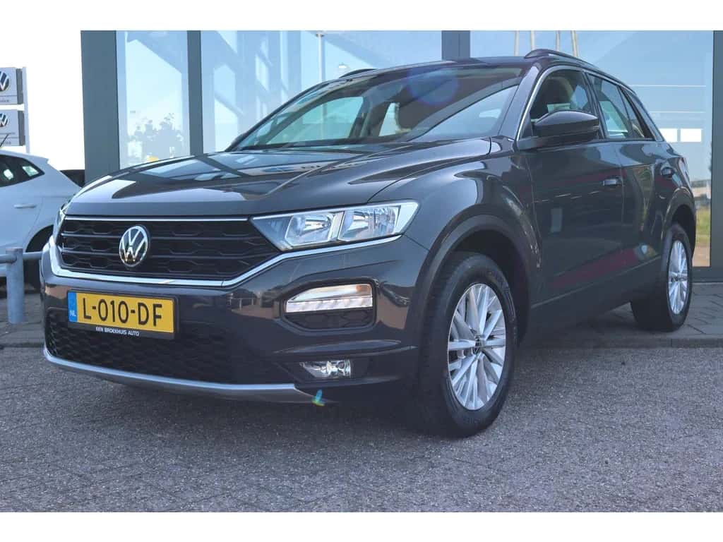 Volkswagen T-Roc (2021) — foto 1