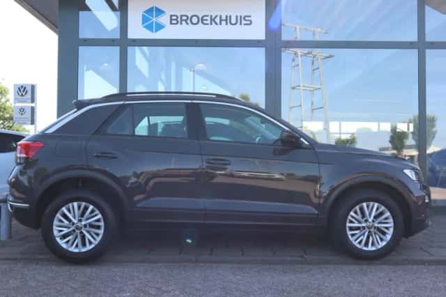Volkswagen T-Roc (2021) thumbnail 11