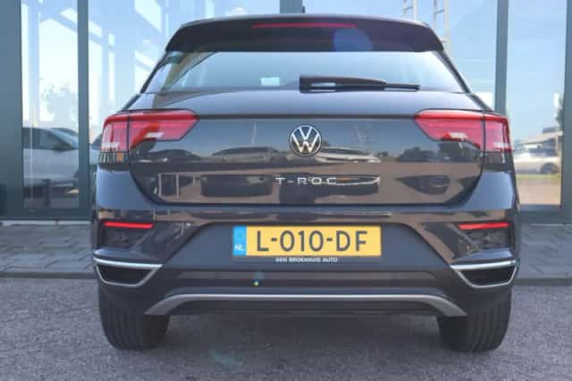 Volkswagen T-Roc (2021) thumbnail 23