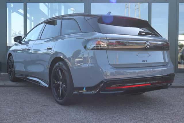 Volkswagen ID.7 (2026) thumbnail 3