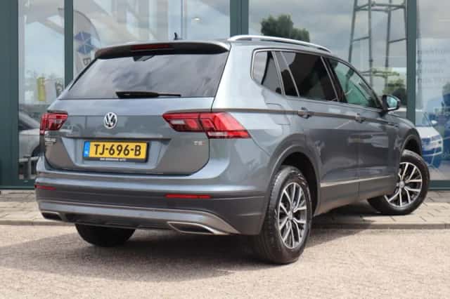 Volkswagen Tiguan (2018) thumbnail 4