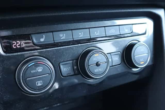 Volkswagen Tiguan (2018) thumbnail 10