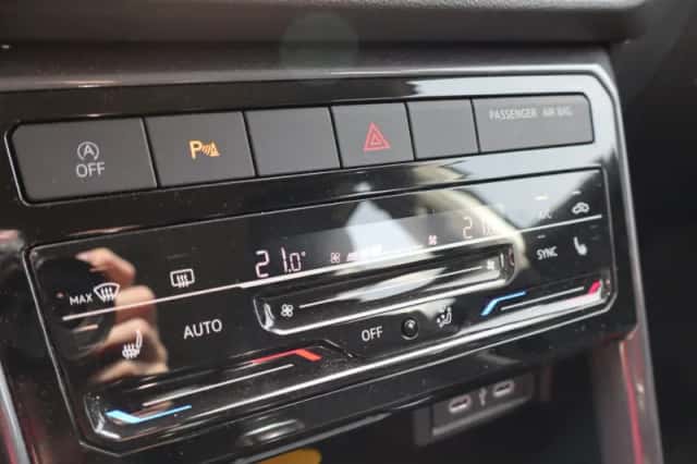 Volkswagen T-Cross (2023) thumbnail 14