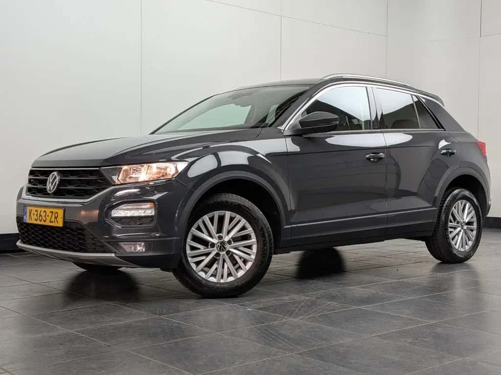 Volkswagen T-Roc (2021) — foto 1