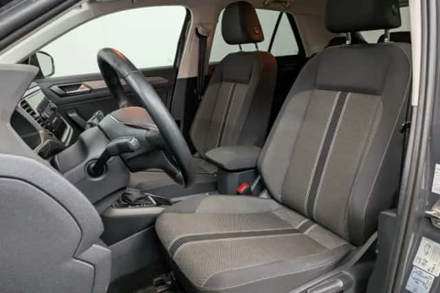 Volkswagen T-Roc (2021) thumbnail 6
