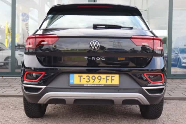 Volkswagen T-Roc (2023) thumbnail 29