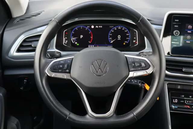 Volkswagen T-Roc (2023) thumbnail 7