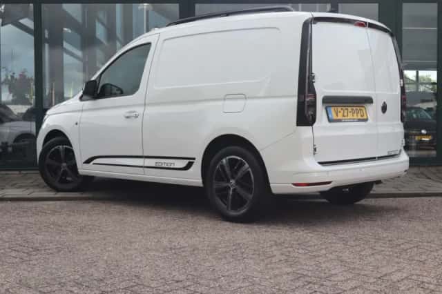 Volkswagen Caddy (2024) thumbnail 3