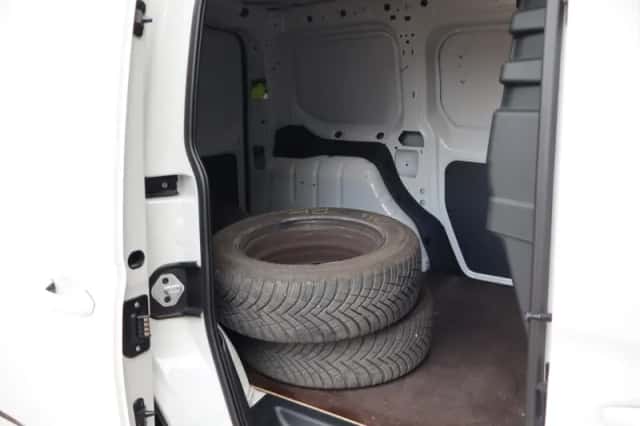 Volkswagen Caddy (2024) thumbnail 7