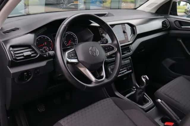 Volkswagen T-Cross (2022) thumbnail 4