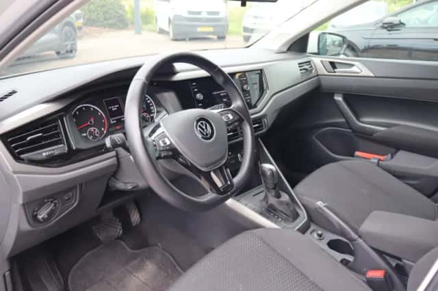 Volkswagen Polo (2021) thumbnail 6