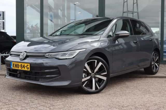 Volkswagen Golf (2026) thumbnail 1