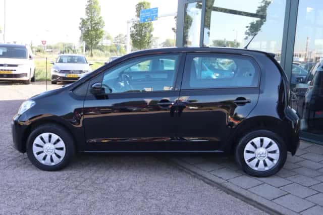 Volkswagen Up! (2023) thumbnail 2