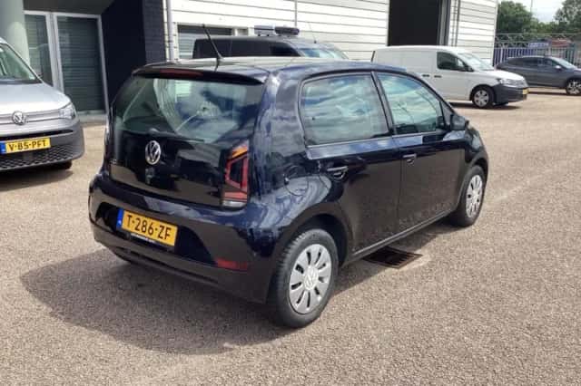 Volkswagen Up! (2023) thumbnail 3