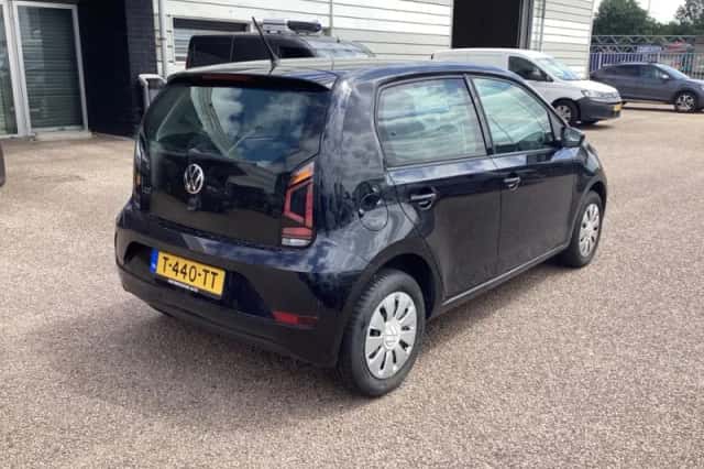 Volkswagen Up! (2023) thumbnail 3