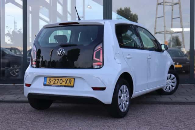Volkswagen Up! (2023) thumbnail 4