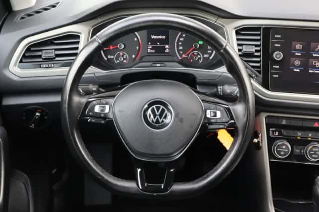 Volkswagen T-Roc (2021) thumbnail 6