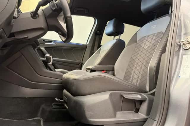 Volkswagen Tiguan (2024) thumbnail 6