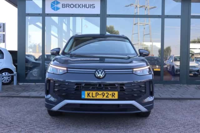 Volkswagen Tayron (2025) thumbnail 2