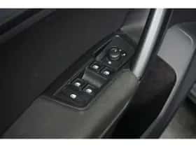 Volkswagen Tiguan (2023) thumbnail 17