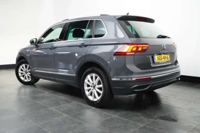 Volkswagen Tiguan (2023) thumbnail 5