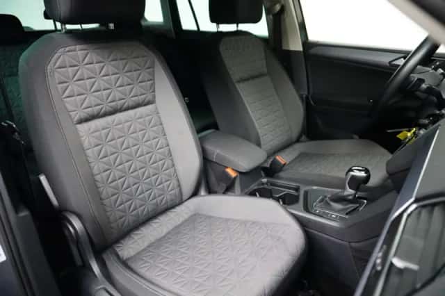Volkswagen Tiguan (2023) thumbnail 6