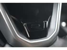 Volkswagen Golf (2021) thumbnail 32