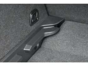 Volkswagen Golf (2021) thumbnail 35