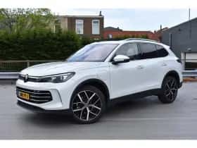 Volkswagen Tiguan (2025) thumbnail 1