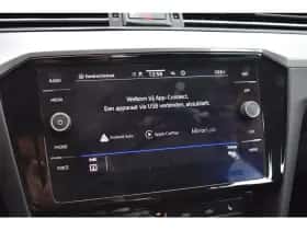 Volkswagen Passat (2022) thumbnail 25