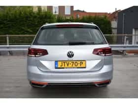 Volkswagen Passat (2022) thumbnail 32
