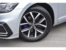 Volkswagen Passat (2022) thumbnail 6