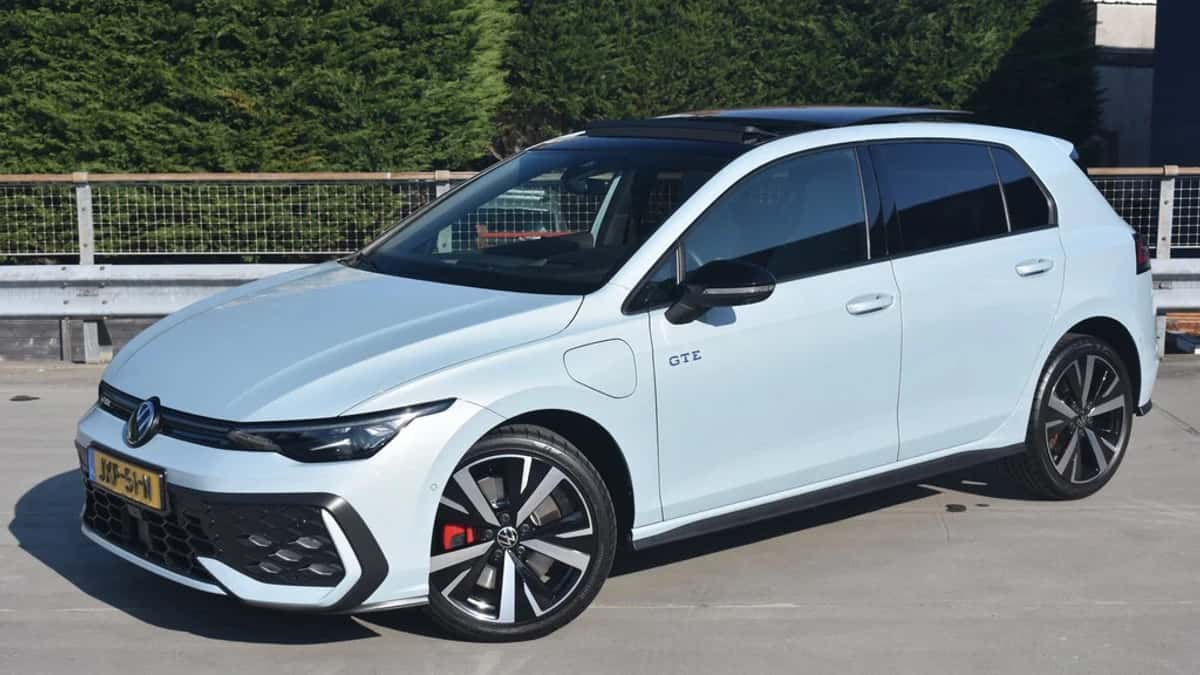 Volkswagen Golf (2025) — foto 1