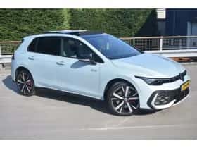 Volkswagen Golf (2025) thumbnail 2