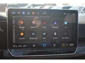 Volkswagen Golf (2025) thumbnail 26