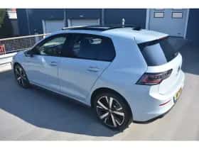 Volkswagen Golf (2025) thumbnail 4