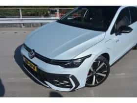 Volkswagen Golf (2025) thumbnail 6