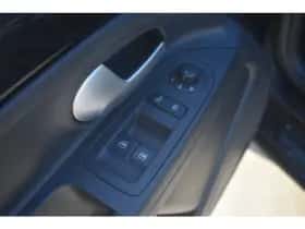 Volkswagen Up! (2019) thumbnail 11