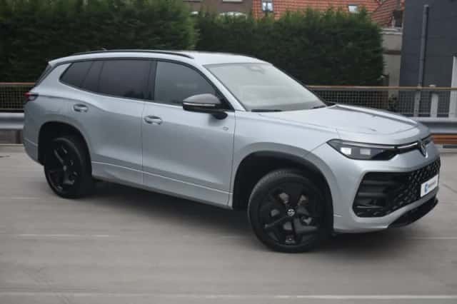 Volkswagen Tayron (2025) thumbnail 2