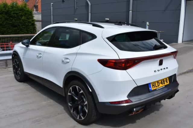 CUPRA Formentor (2023) thumbnail 3