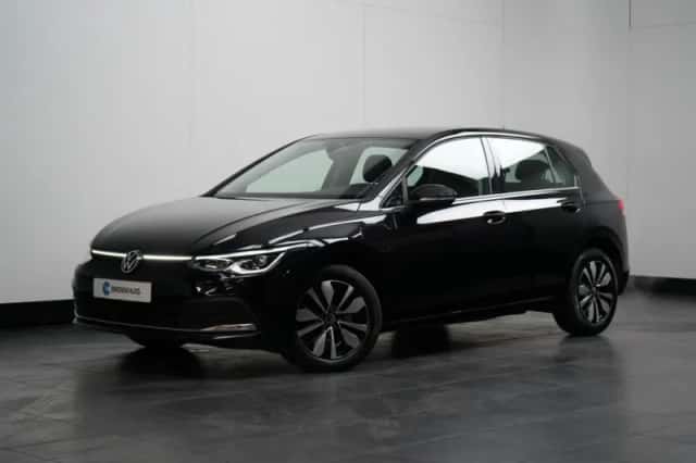 Volkswagen Golf (2023) thumbnail 1