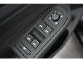 Volkswagen Golf (2023) thumbnail 18