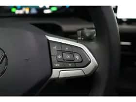 Volkswagen Golf (2023) thumbnail 19