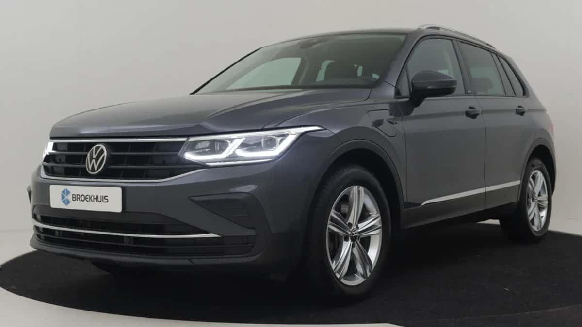 Volkswagen Tiguan (2022) — foto 1