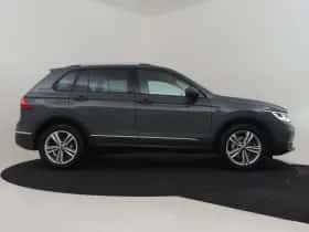 Volkswagen Tiguan (2022) thumbnail 11