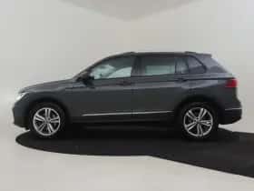 Volkswagen Tiguan (2022) thumbnail 3