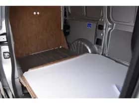 Volkswagen Transporter (2024) thumbnail 10